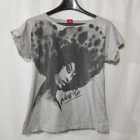 Puma gray t-shirt with picture of female